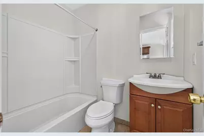 2 Austral Avenue, Glen Cove, NY 11542 - Photo 16