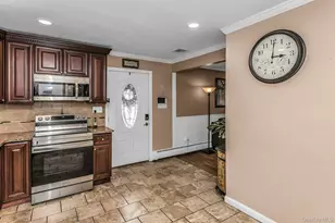23 Summit Ln, Levittown, NY 11756 - Photo 6