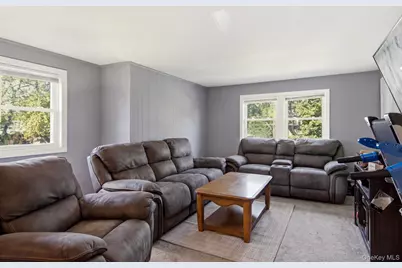 118 Liberty Street, Deer Park, NY 11729 - Photo 16