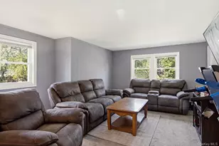 118 Liberty St, Deer Park, NY 11729 - Photo 16
