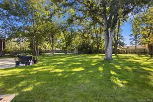118 Liberty St, Deer Park, NY 11729 - Photo 26