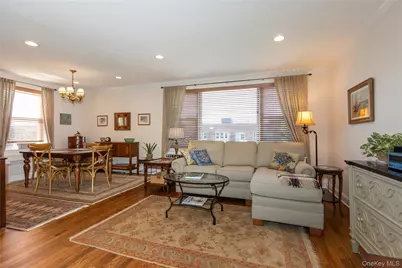 21 Chapel Place Chapel Place #3J, Great Neck, NY 11021 - Photo 10