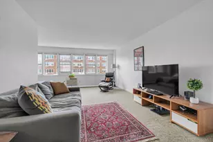 87-15 165th St, Jamaica, NY 11432 - Photo 4