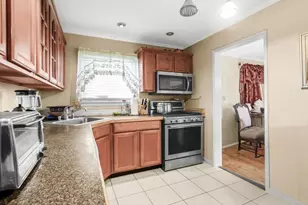712 Partridge Ave, West Hempstead, NY 11552 - Photo 6