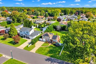 49 Simmons Dr, East Islip, NY 11730 - Photo 24