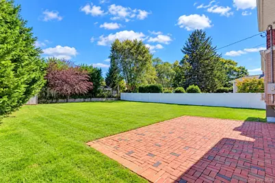 49 Simmons Drive, East Islip, NY 11730 - Photo 22