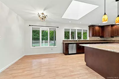 6 Winfield Drive, Sound Beach, NY 11789 - Photo 8