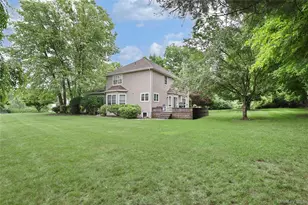 7 Birdie Dr, Suffern, NY 10901 - Photo 32