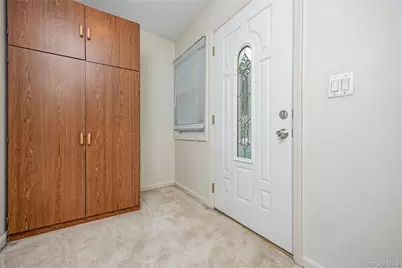 8532 262nd Street, Floral Park, NY 11001 - Photo 4