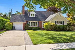 90 Amherst St, Garden City, NY 11530 - Photo 2