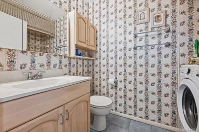 162 Laurel Lane, Wantagh, NY 11793 - Photo 14
