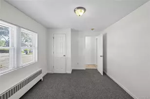 20 Buchanan Ave, Wheatley Heights, NY 11798 - Photo 16