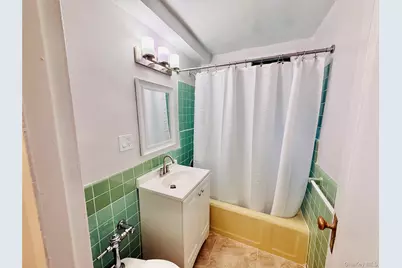 1562 Unionport Road #MD, Bronx, NY 10462 - Photo 6
