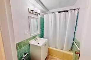1562 Unionport Rd, Bronx, NY 10462 - Photo 6