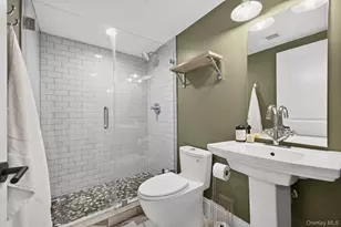 25 Old Northport Rd, Huntington, NY 11743 - Photo 28