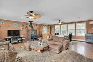 79 Wicks Rd, Commack, NY 11725 - Photo 18