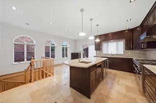 60-39 69th Ln, Maspeth, NY 11378 - Photo 8