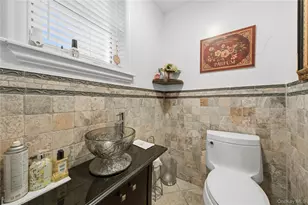 60-39 69th Ln, Maspeth, NY 11378 - Photo 14