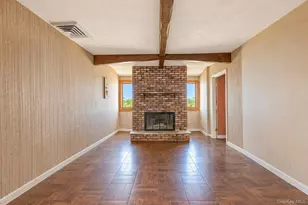 41 Shore Dr W, Copiague, NY 11726 - Photo 30