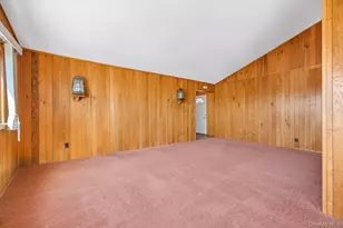 41 Shore Dr W, Copiague, NY 11726 - Photo 36