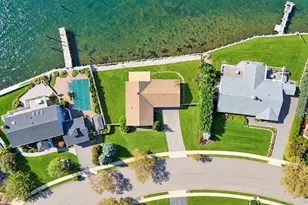 41 Shore Dr W, Copiague, NY 11726 - Photo 14