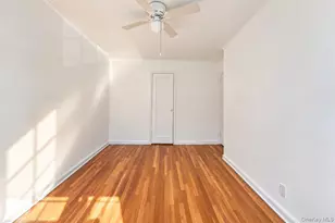 194-11 Station Rd, Flushing, NY 11358 - Photo 8