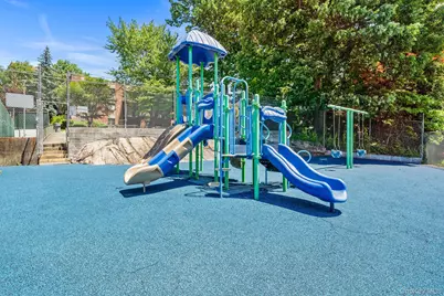 111 Dehaven Drive #127, Yonkers, NY 10703 - Photo 32