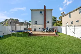 422 Myrtle Ave, West Islip, NY 11795 - Photo 18