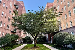 34 Cathedral Ave, Hempstead, NY 11550 - Photo 2