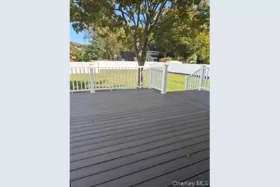 93 Eaton Lane, West Islip, NY 11795 - Photo 26