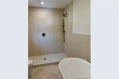 93 Eaton Lane, West Islip, NY 11795 - Photo 14