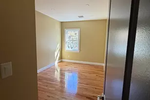 247-12 139th Ave, Rosedale, NY 11422 - Photo 10