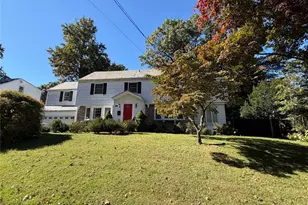 329 Grandview Blvd, Yonkers, NY 10710 - Photo 36