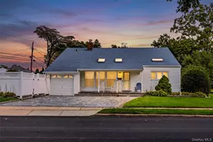 1103 Laux Pl, Bellmore, NY 11710 - Photo 36