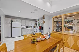 1103 Laux Pl, Bellmore, NY 11710 - Photo 10