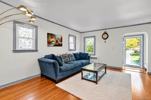 135 Sperry Blvd, New Hyde Park, NY 11040 - Photo 4