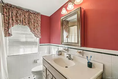 39 Euston Road, Garden City, NY 11530 - Photo 16