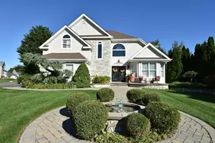 112 Summerfield Dr, Holtsville, NY 11742 - Photo 4
