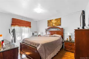 1110 E 213th St, Bronx, NY 10469 - Photo 8