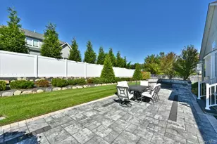 48 Wild Flower Dr, Ridge, NY 11961 - Photo 36