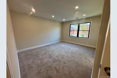 192 Roosevelt Avenue #2, Mineola, NY 11501 - Photo 8