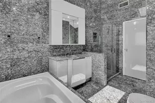 18 Villas Cir, Melville, NY 11747 - Photo 12