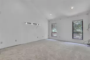18 Villas Cir, Melville, NY 11747 - Photo 8