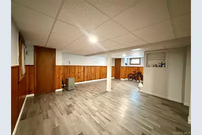 215 Mineola Avenue, Carle Place, NY 11514 - Photo 8