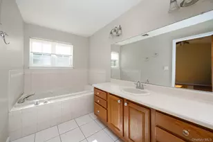 173 Pinebrook Dr, Hyde Park, NY 12538 - Photo 16