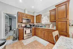 105-26 131st St, Richmond Hill, NY 11419 - Photo 6