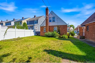 11546 210th Street, Cambria Heights, NY 11411 - Photo 18