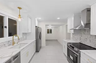 23 Hillcrest Dr, Smithtown, NY 11787 - Photo 14