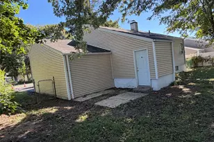 748 Doane Ave, Bellport, NY 11713 - Photo 2
