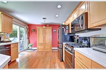 150 N Woods Drive, Wading River, NY 11792 - Photo 10